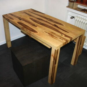 tisch cube 04032009 450 1